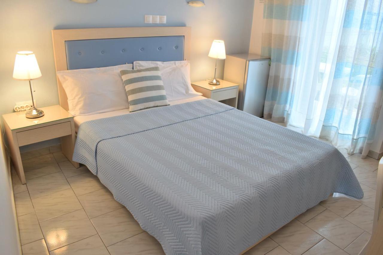 פראליה וראחו Mirto Beach Hotel & Restaurant מראה חיצוני תמונה