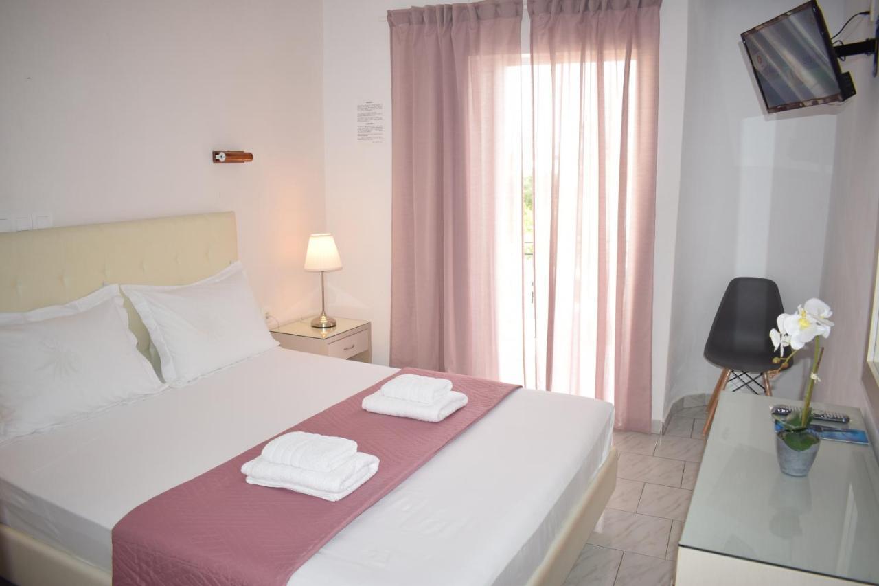 פראליה וראחו Mirto Beach Hotel & Restaurant מראה חיצוני תמונה