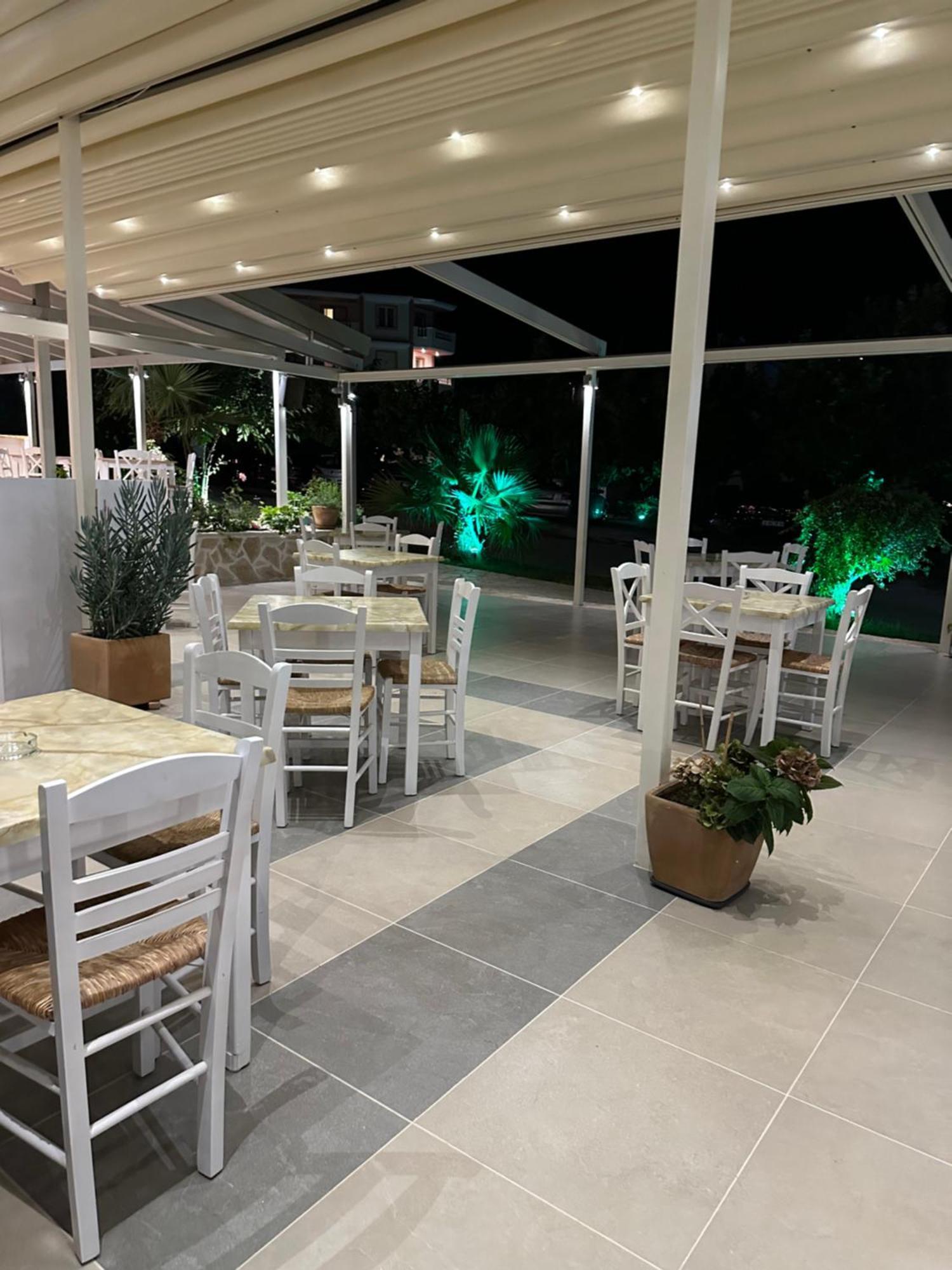 פראליה וראחו Mirto Beach Hotel & Restaurant מראה חיצוני תמונה