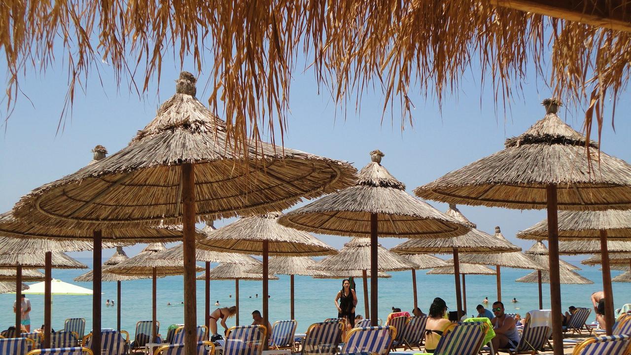 פראליה וראחו Mirto Beach Hotel & Restaurant מראה חיצוני תמונה